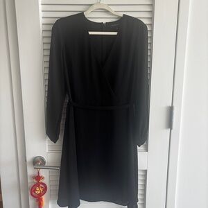 Banana Republic Black Long-Sleeve V neck Dress